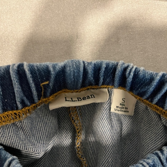 LL Bean Pull-0n Denim Jeans NWOT - Picture 3 of 5